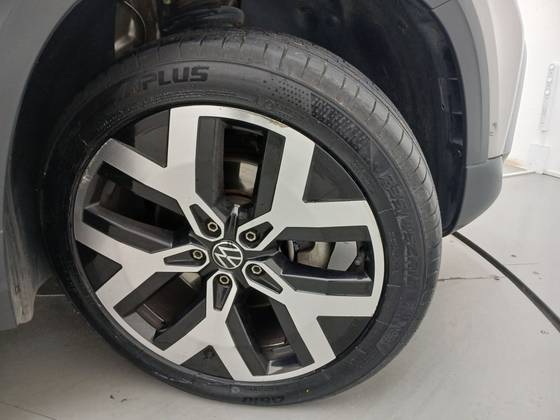 VOLKSWAGEN TAOS 1.4 250 TSI TOTAL FLEX HIGHLINE AUTOMÁTICO